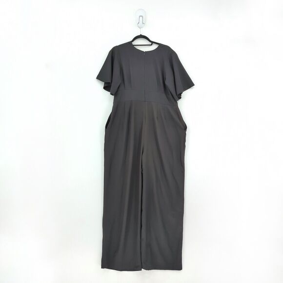 Kiyonna Women 0x 10 12 Charisma Jumpsuit Black Faux Wrap Crepe V Neck Belt FLAW - Picture 7 of 8